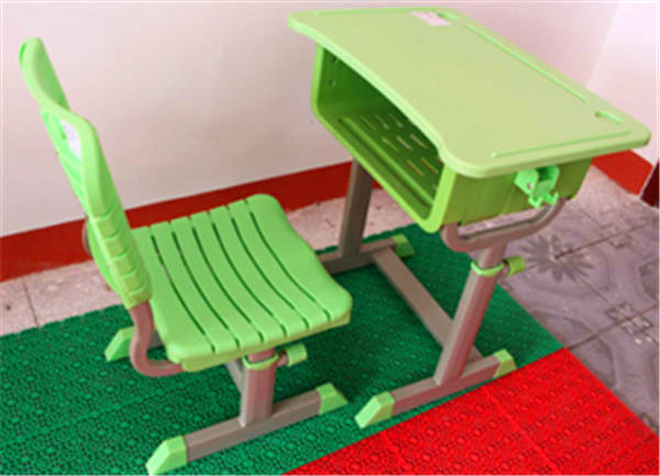 這三個因素選擇課桌椅時一定要注意！