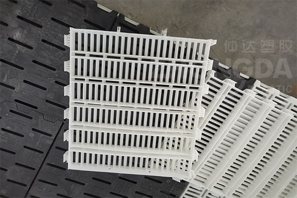 母豬產(chǎn)床上使用塑料漏縫板會(huì)斷嗎？